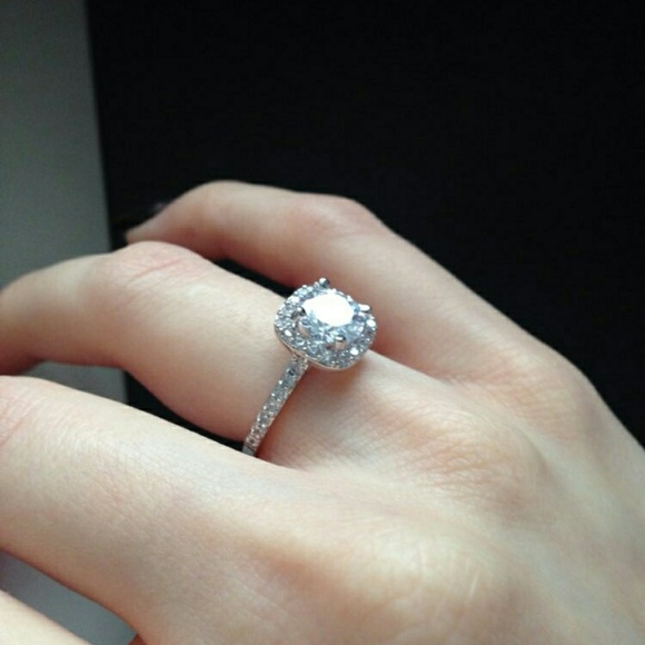 18k White Gold Diamond Cz Cushion Halo Ring - Picture 5 of 8